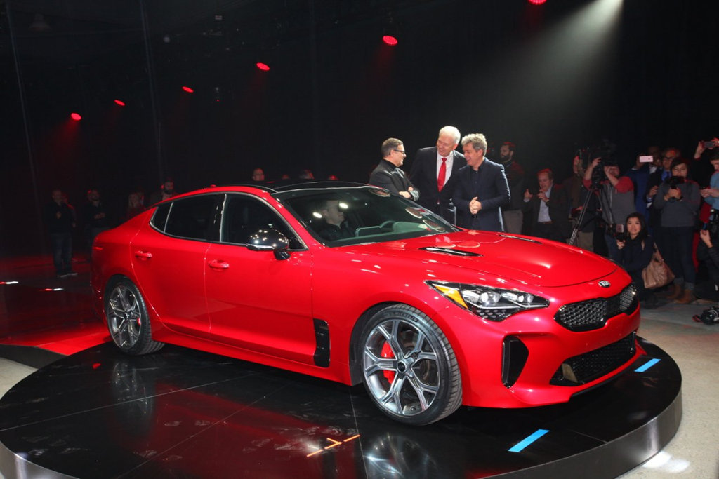 Kia Stinger. Kia Stinger.